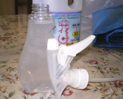 霧吹きに酸素の洗剤